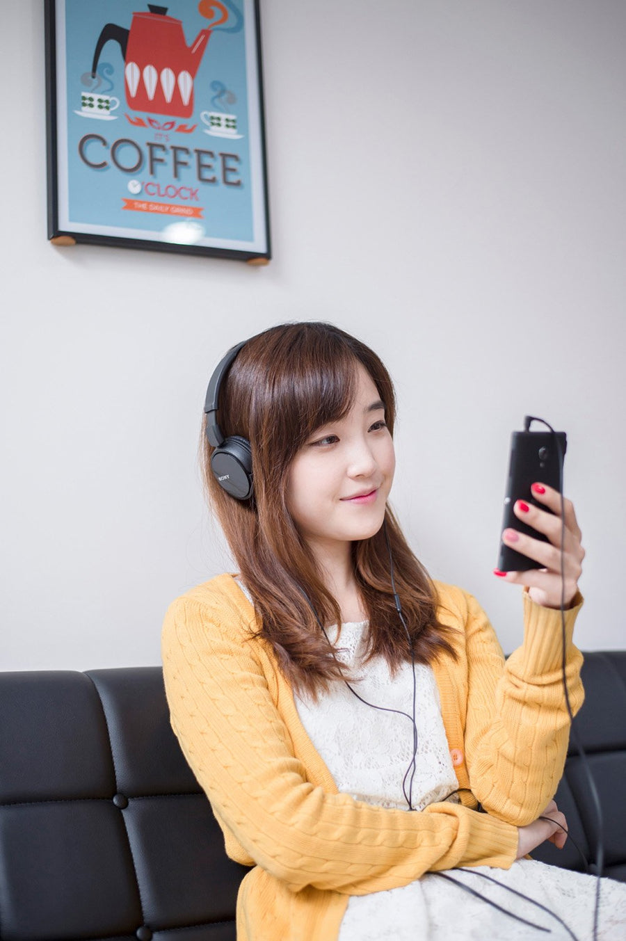 Sony MDR-ZX110AP Wired On-Ear Headphones, Tangle Free Cable, 3.5mm Jack, Headset Mic, 1 Year Warranty – Black